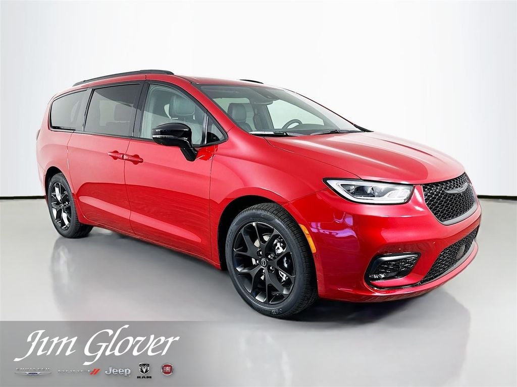 2026 Chrysler Pacifica PACIFICA SELECT in Red Hot Pearl-Coat Exterior Paint — front three-quarter view